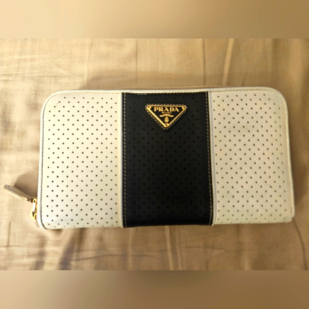 Prada Black And White 2 Toned Perforated Leather Logo Plated Full Zip Wallet EUC
